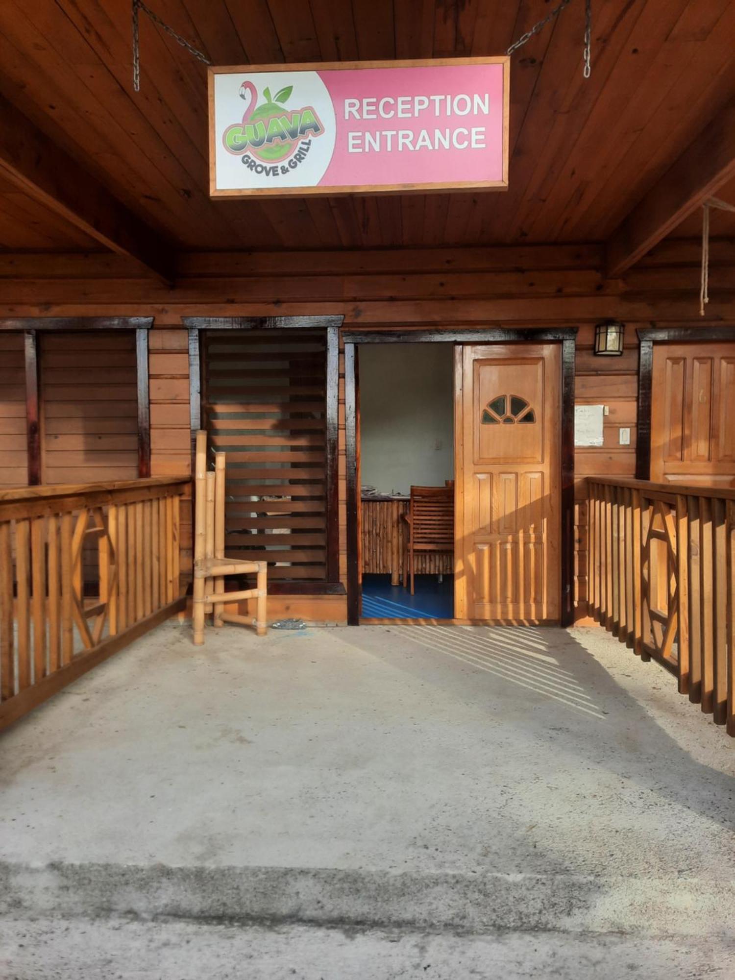 Guava Grove Resort & Villas Sandy Bay Bagian luar foto