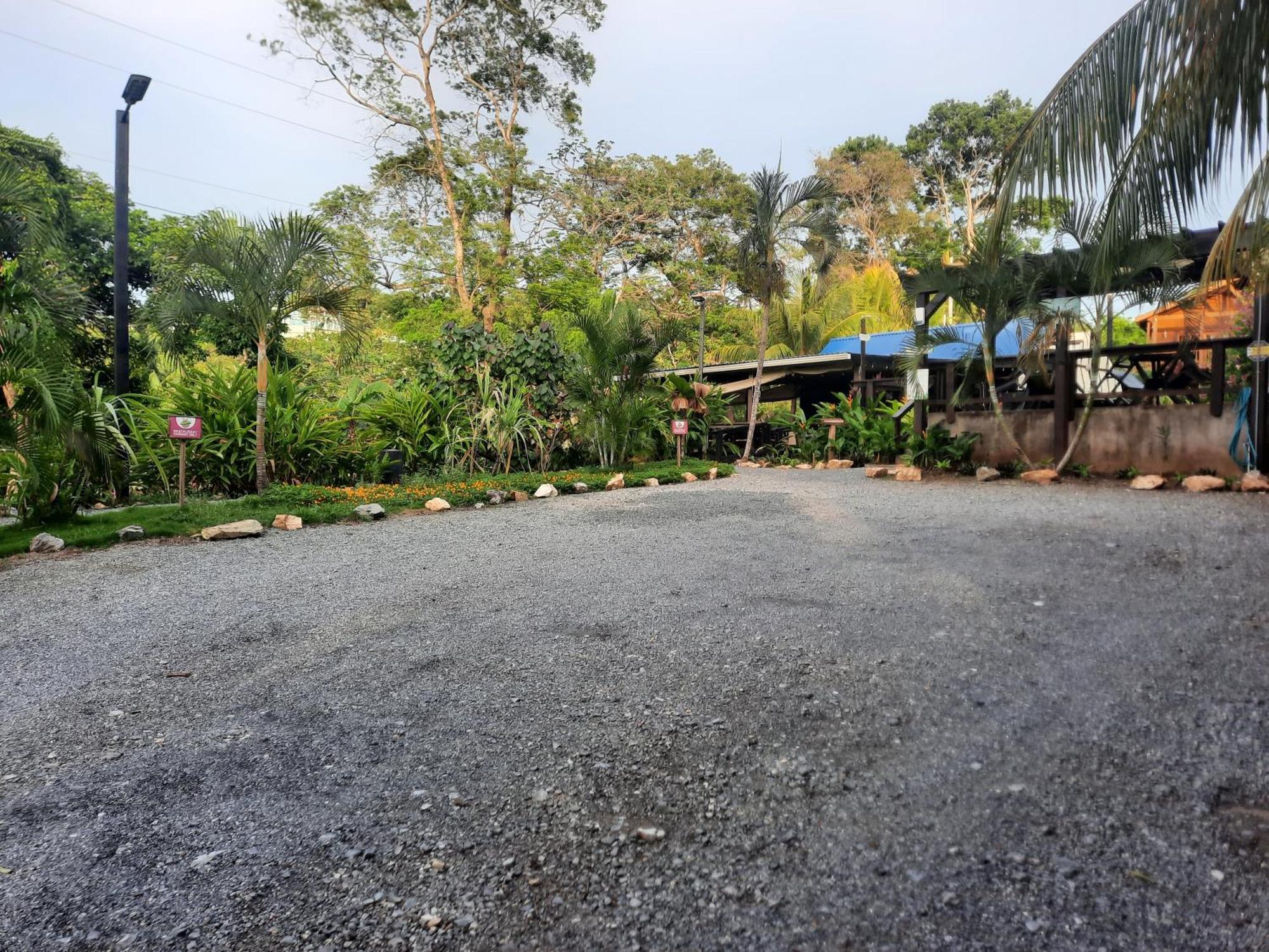 Guava Grove Resort & Villas Sandy Bay Bagian luar foto