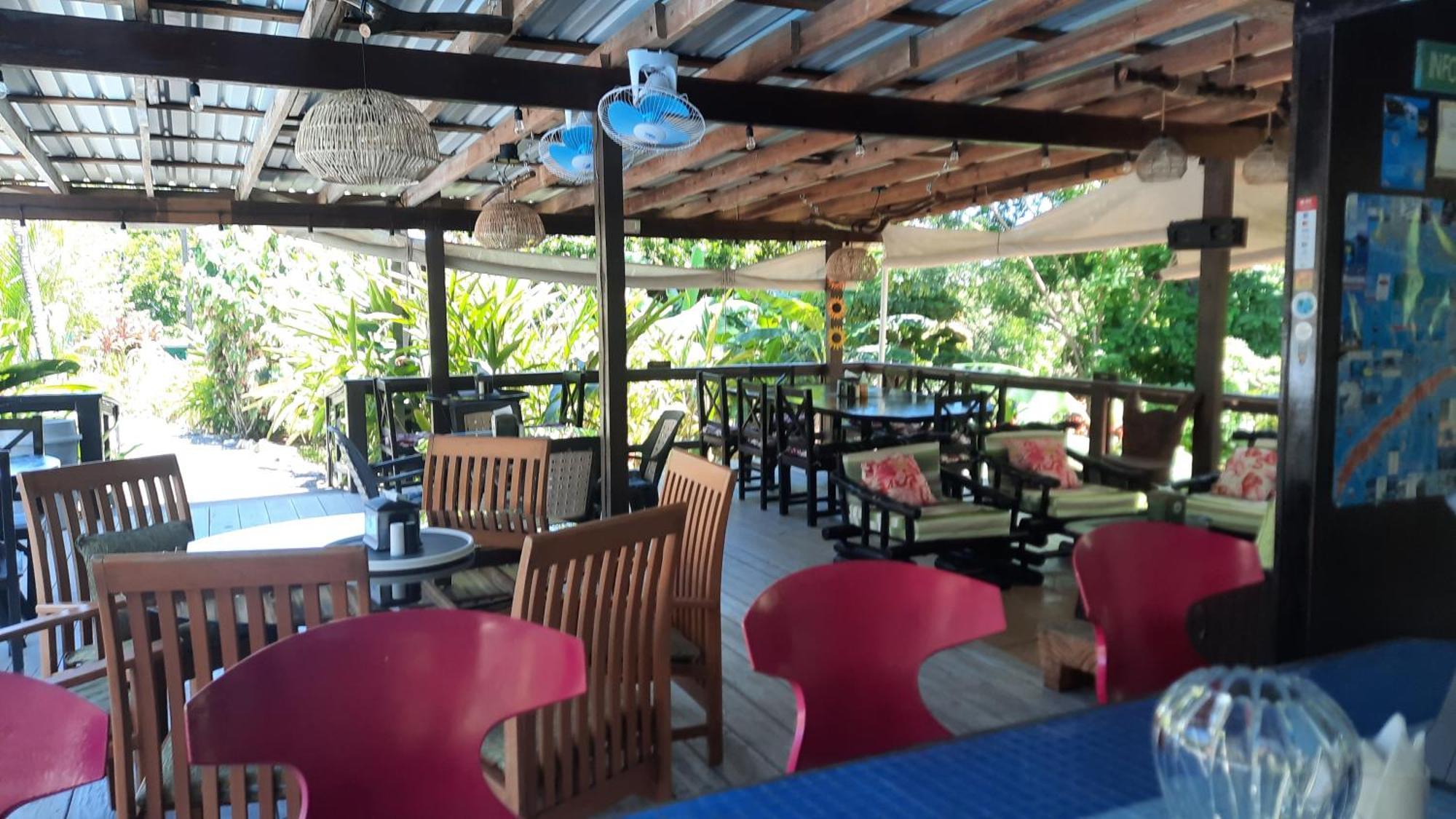 Guava Grove Resort & Villas Sandy Bay Bagian luar foto