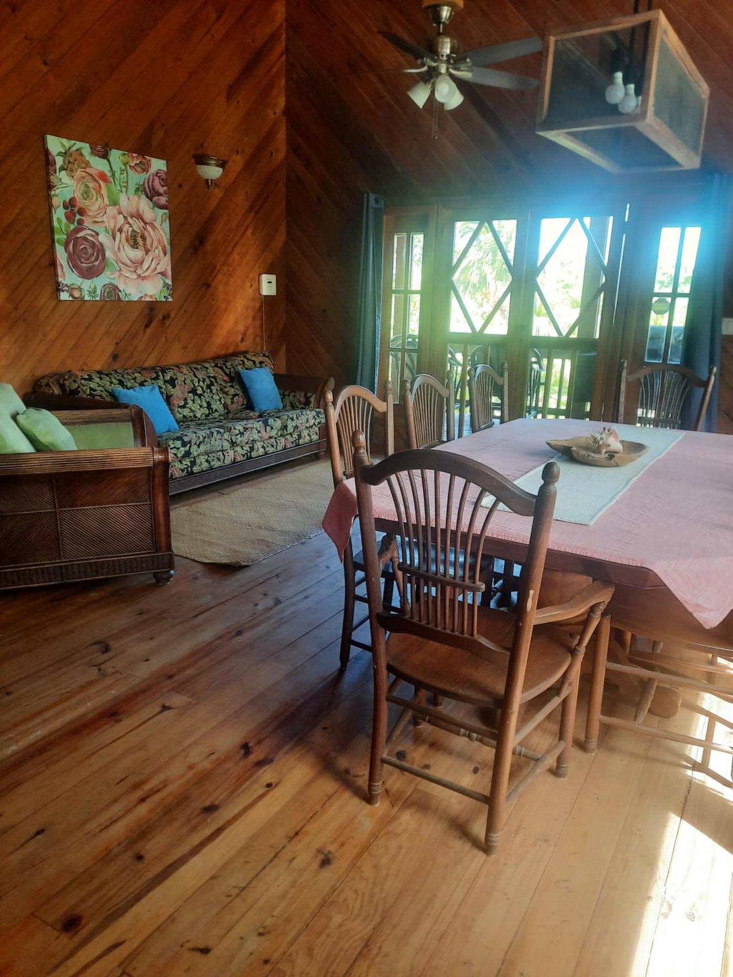 Guava Grove Resort & Villas Sandy Bay Bagian luar foto