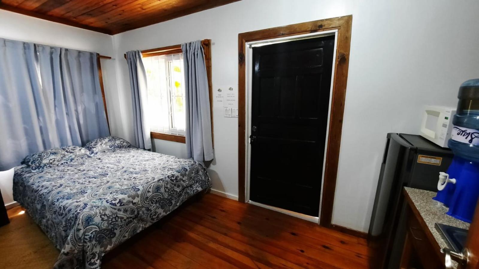 Guava Grove Resort & Villas Sandy Bay Ruang foto