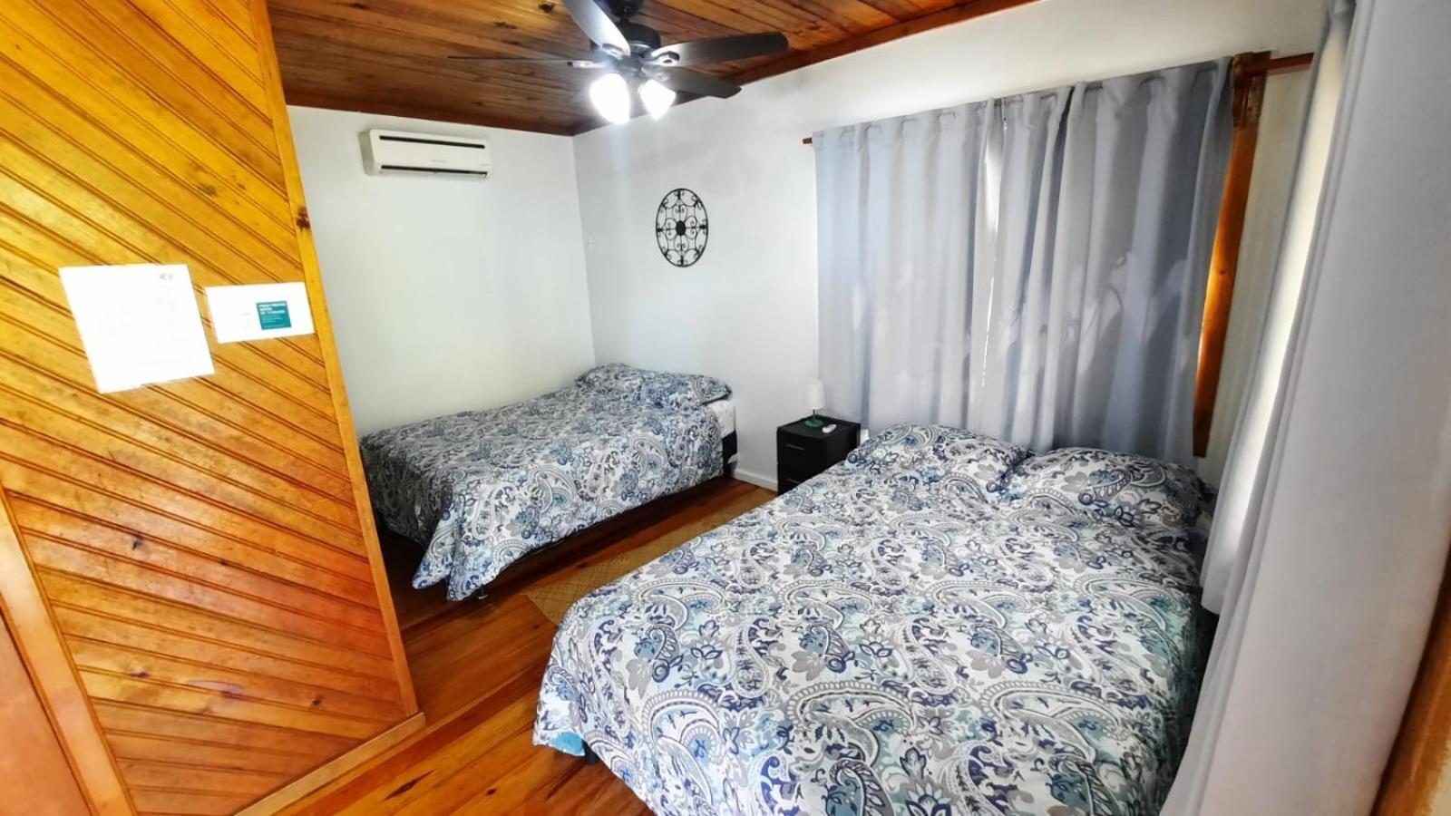 Guava Grove Resort & Villas Sandy Bay Ruang foto